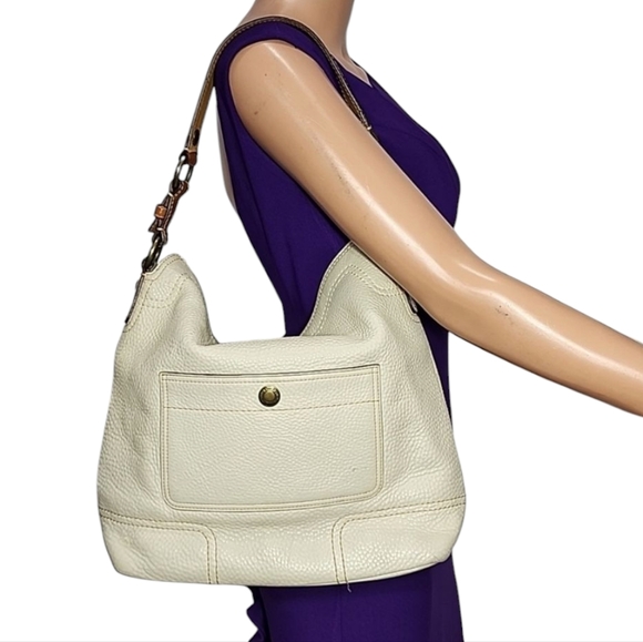 COACH Chelsea Hobo Bag Pebbled Leather Turn Lock Shoulder Bag C0769-10948 Ivory‎ - Picture 1 of 16